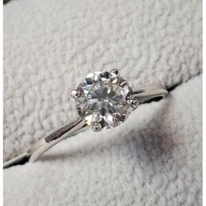 Engagement Ring 10 KT White Gold &Round Moissanite